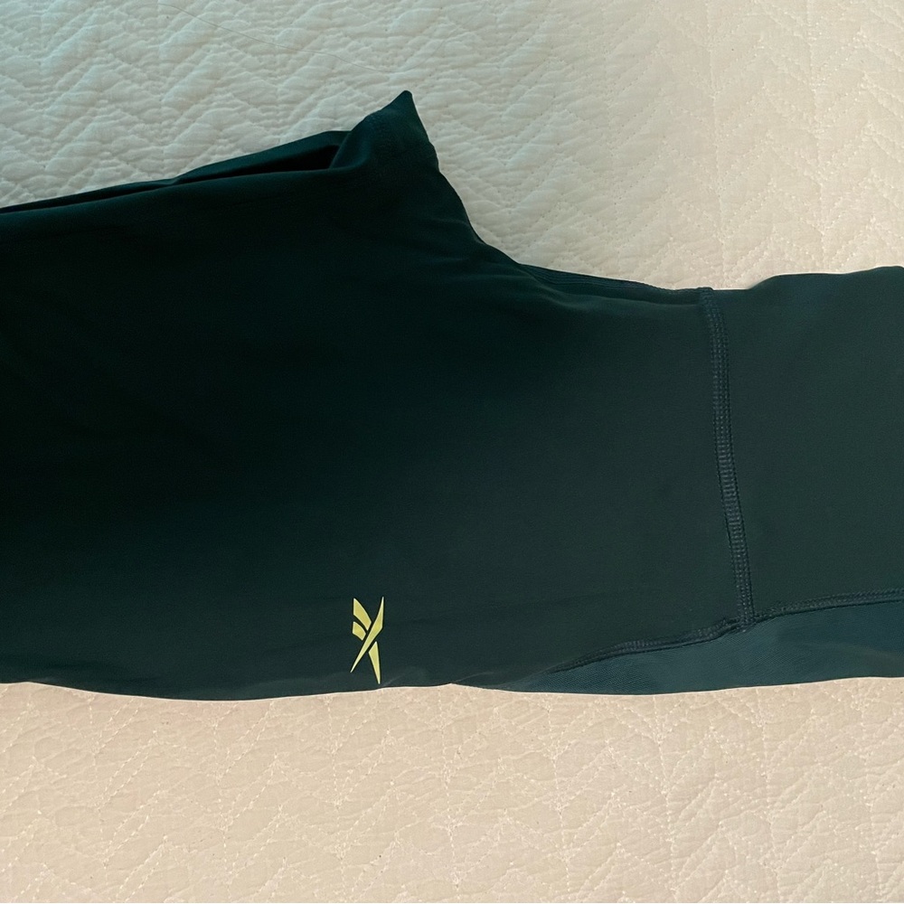 Reebok Set Small - image 2